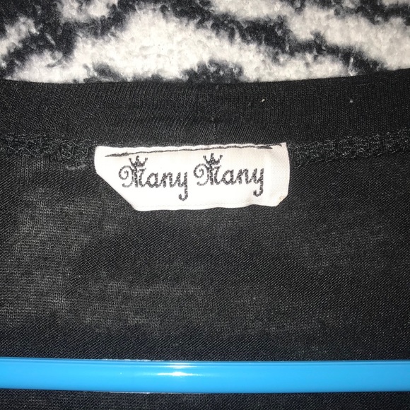 3/15$🦋Black Crop Top🦋 - Picture 2 of 3